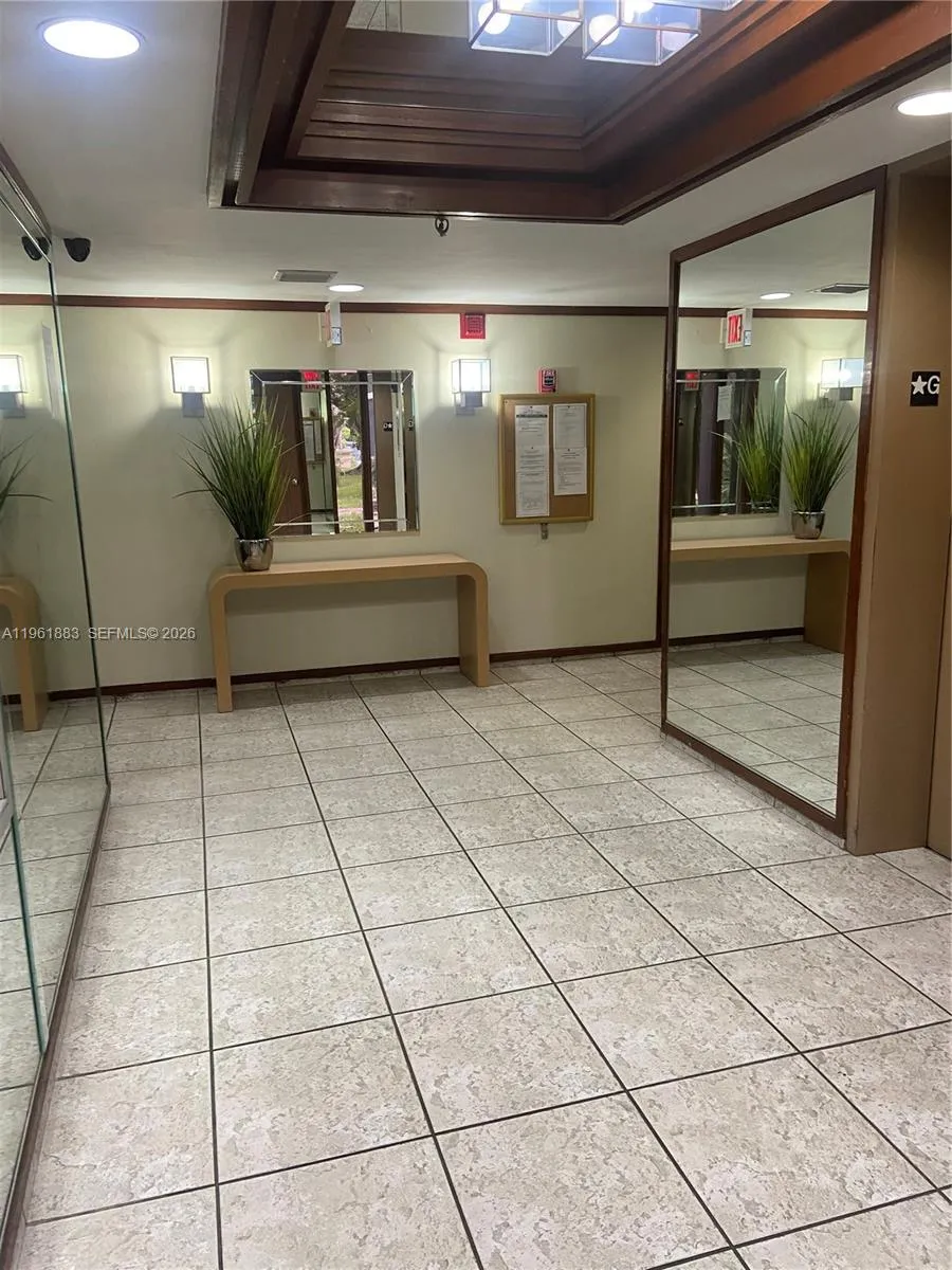 665 Ne 195th St 119, Miami, Florida 33179, Miami, Florida 33179, 2 Bedrooms Bedrooms, ,2 BathroomsBathrooms,Residential,For Sale,665 Ne 195th St 119, Miami, Florida 33179,A11961883