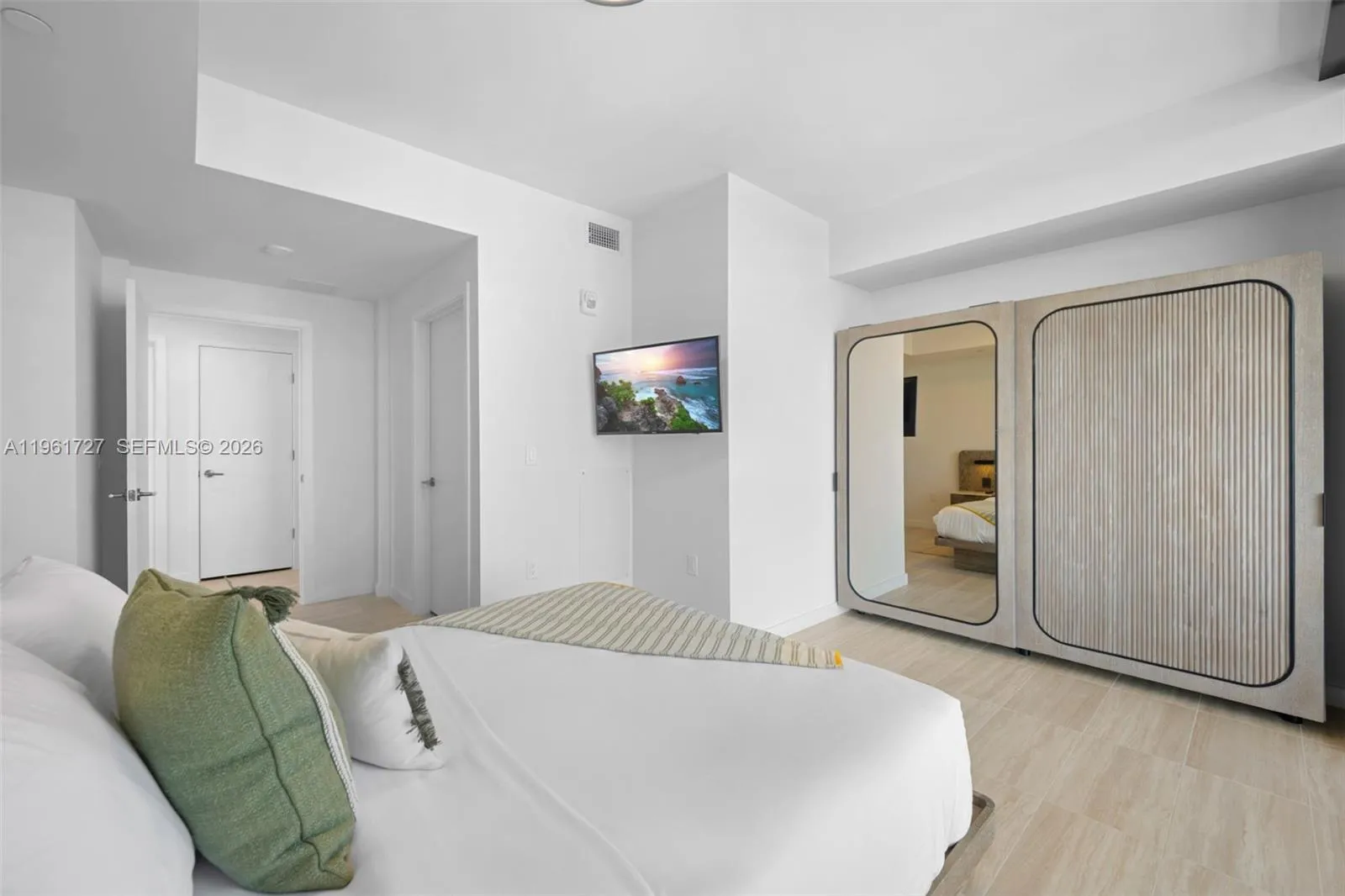 580 72nd St 1210, Miami Beach, Florida 33141, Miami Beach, Florida 33141, 2 Bedrooms Bedrooms, ,2 BathroomsBathrooms,Residential,For Sale,580 72nd St 1210, Miami Beach, Florida 33141,A11961727