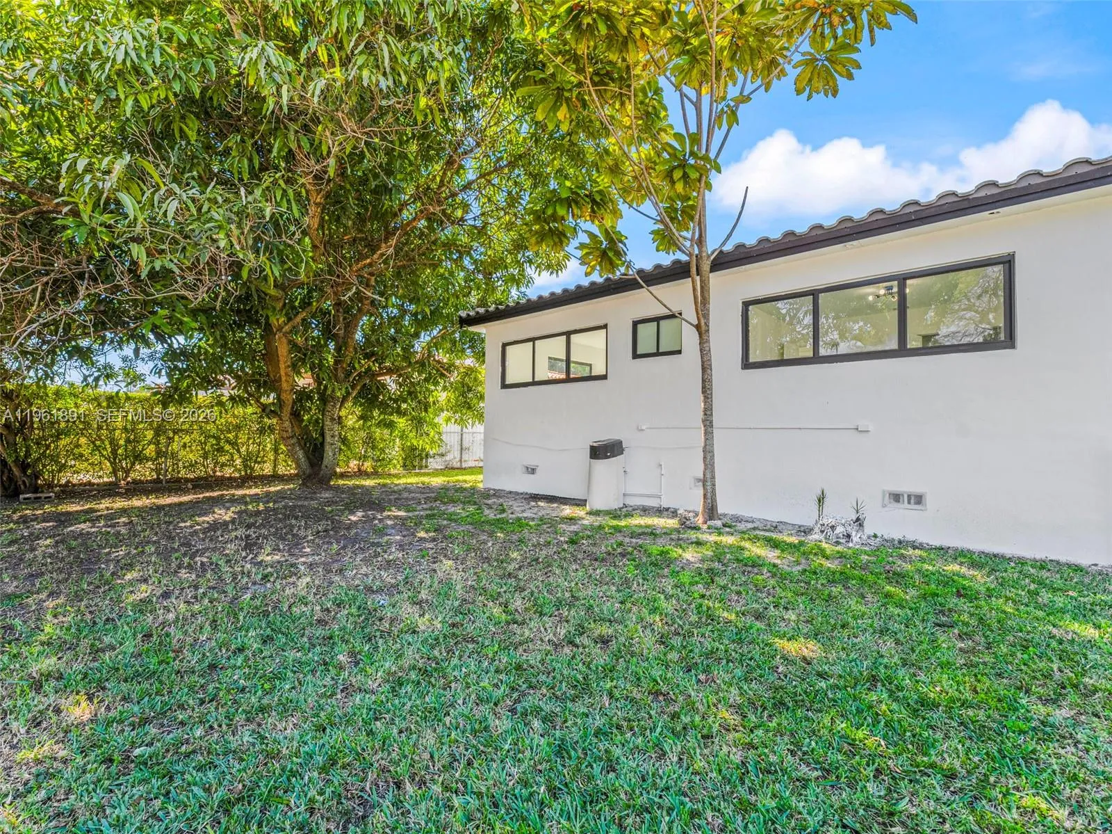 2500 Sw 23rd Ter, Miami, Florida 33145, Miami, Florida 33145, 3 Bedrooms Bedrooms, ,2 BathroomsBathrooms,Residential,For Sale,2500 Sw 23rd Ter, Miami, Florida 33145,A11961891