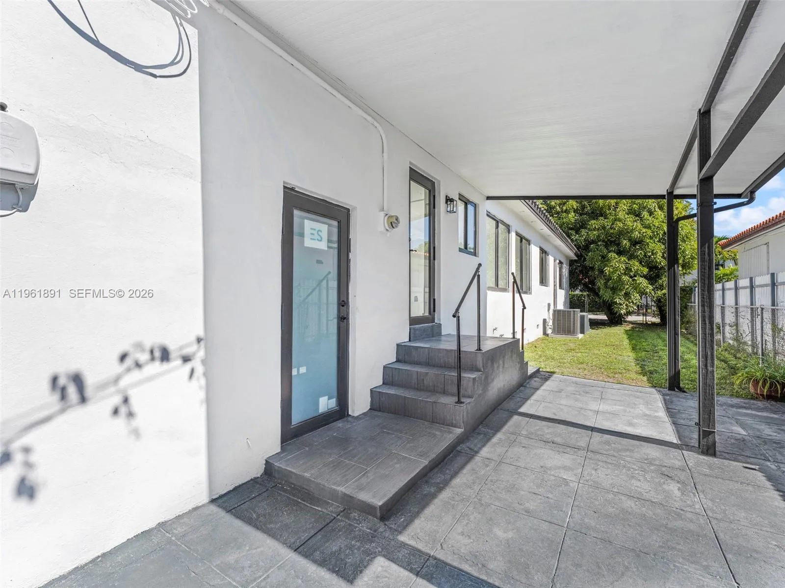 2500 Sw 23rd Ter, Miami, Florida 33145, Miami, Florida 33145, 3 Bedrooms Bedrooms, ,2 BathroomsBathrooms,Residential,For Sale,2500 Sw 23rd Ter, Miami, Florida 33145,A11961891