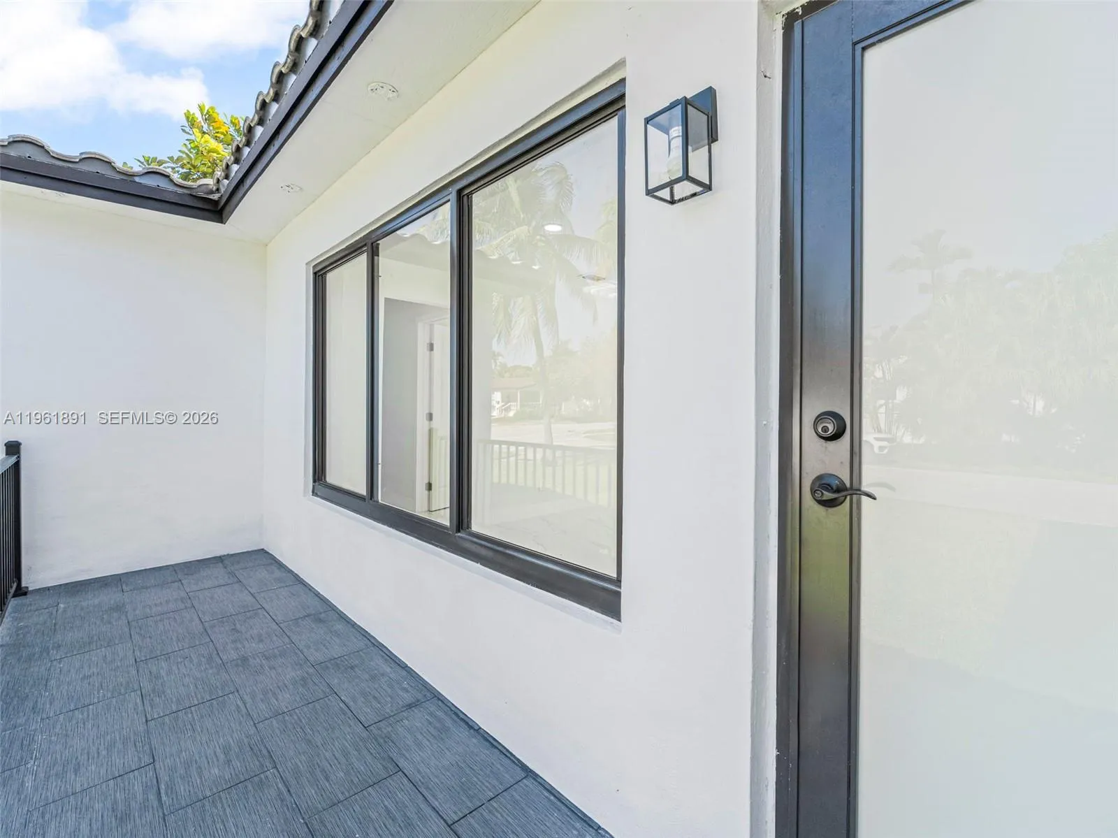 2500 Sw 23rd Ter, Miami, Florida 33145, Miami, Florida 33145, 3 Bedrooms Bedrooms, ,2 BathroomsBathrooms,Residential,For Sale,2500 Sw 23rd Ter, Miami, Florida 33145,A11961891