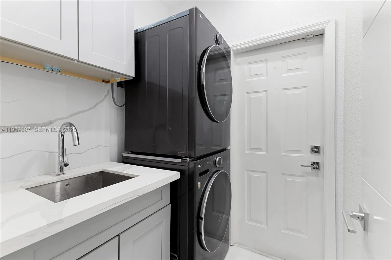 11321 Nw 79th Ln, Doral, Florida 33178, Doral, Florida 33178, 4 Bedrooms Bedrooms, 6 Rooms Rooms,3 BathroomsBathrooms,Residential,For Sale,11321 Nw 79th Ln, Doral, Florida 33178,A11959397