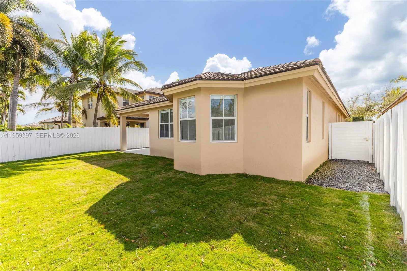 11321 Nw 79th Ln, Doral, Florida 33178, Doral, Florida 33178, 4 Bedrooms Bedrooms, 6 Rooms Rooms,3 BathroomsBathrooms,Residential,For Sale,11321 Nw 79th Ln, Doral, Florida 33178,A11959397