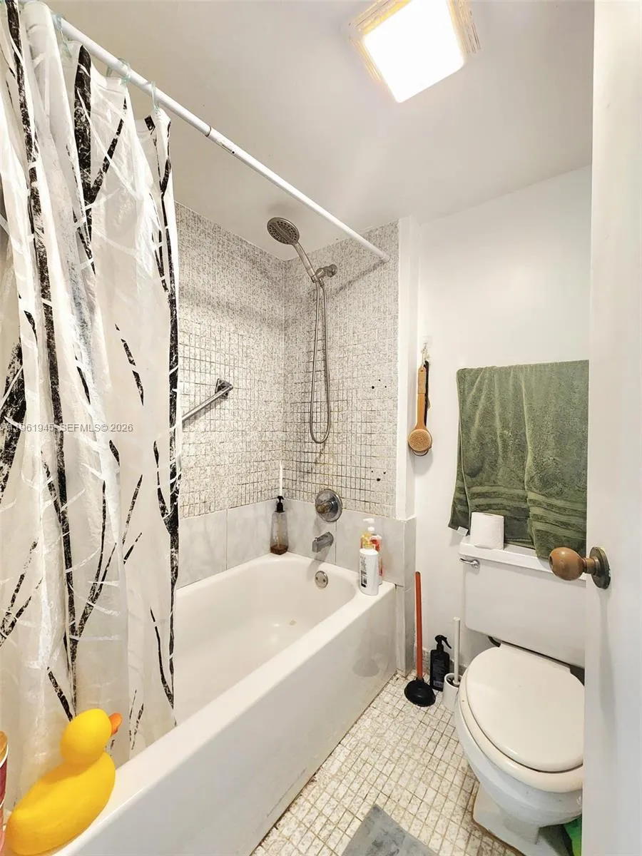 210 174th St 714, Sunny Isles Beach, Florida 33160, Sunny Isles Beach, Florida 33160, 1 Bedroom Bedrooms, ,1 BathroomBathrooms,Residential,For Sale,210 174th St 714, Sunny Isles Beach, Florida 33160,A11961945