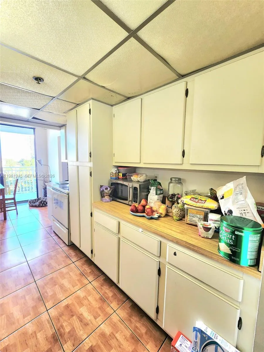 210 174th St 714, Sunny Isles Beach, Florida 33160, Sunny Isles Beach, Florida 33160, 1 Bedroom Bedrooms, ,1 BathroomBathrooms,Residential,For Sale,210 174th St 714, Sunny Isles Beach, Florida 33160,A11961945