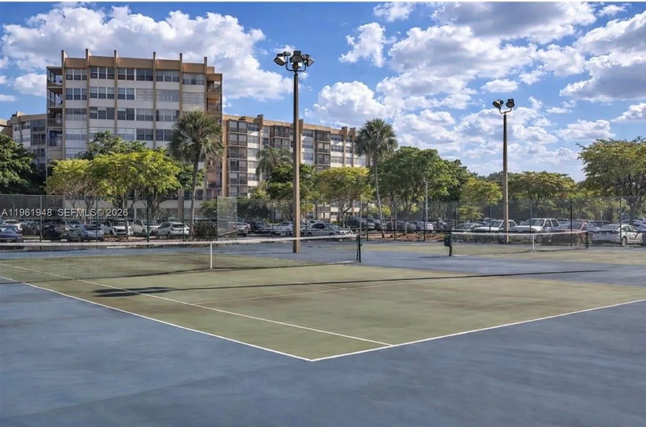 1300 Saint Charles Pl L22, Pembroke Pines, Florida, Pembroke Pines, Florida 33026, 1 Bedroom Bedrooms, ,2 BathroomsBathrooms,Residential,For Sale,1300 Saint Charles Pl L22, Pembroke Pines, Florida,A11961948