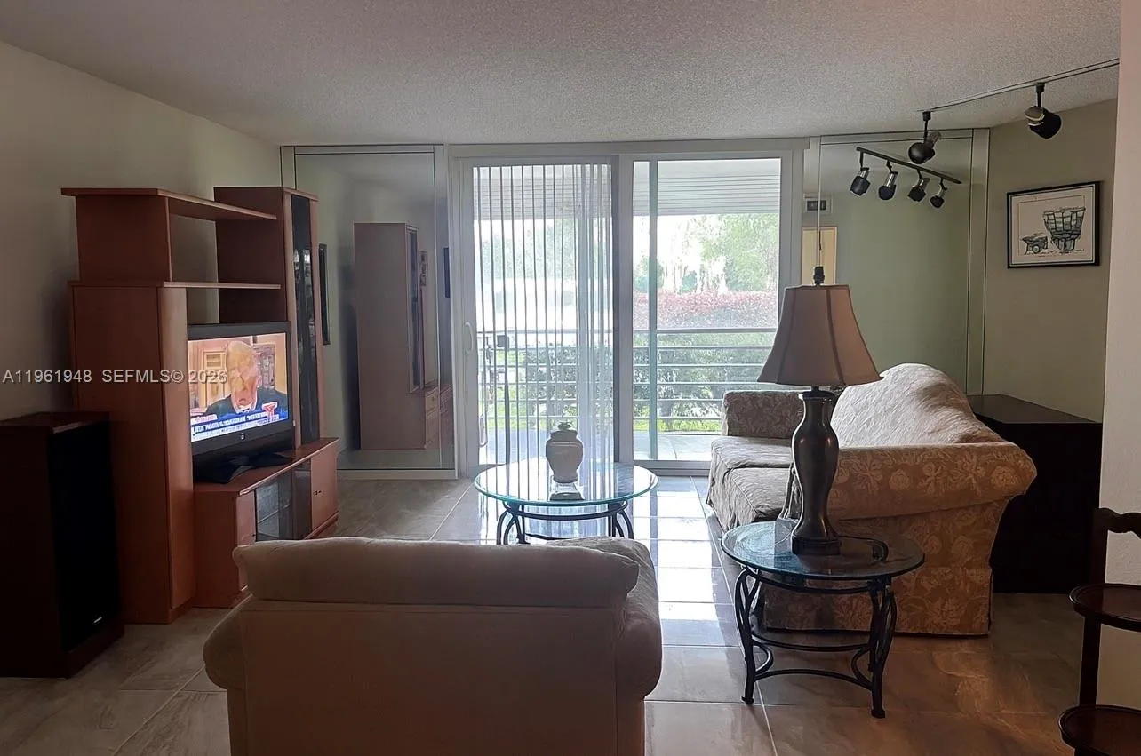 1300 Saint Charles Pl L22, Pembroke Pines, Florida, Pembroke Pines, Florida 33026, 1 Bedroom Bedrooms, ,2 BathroomsBathrooms,Residential,For Sale,1300 Saint Charles Pl L22, Pembroke Pines, Florida,A11961948