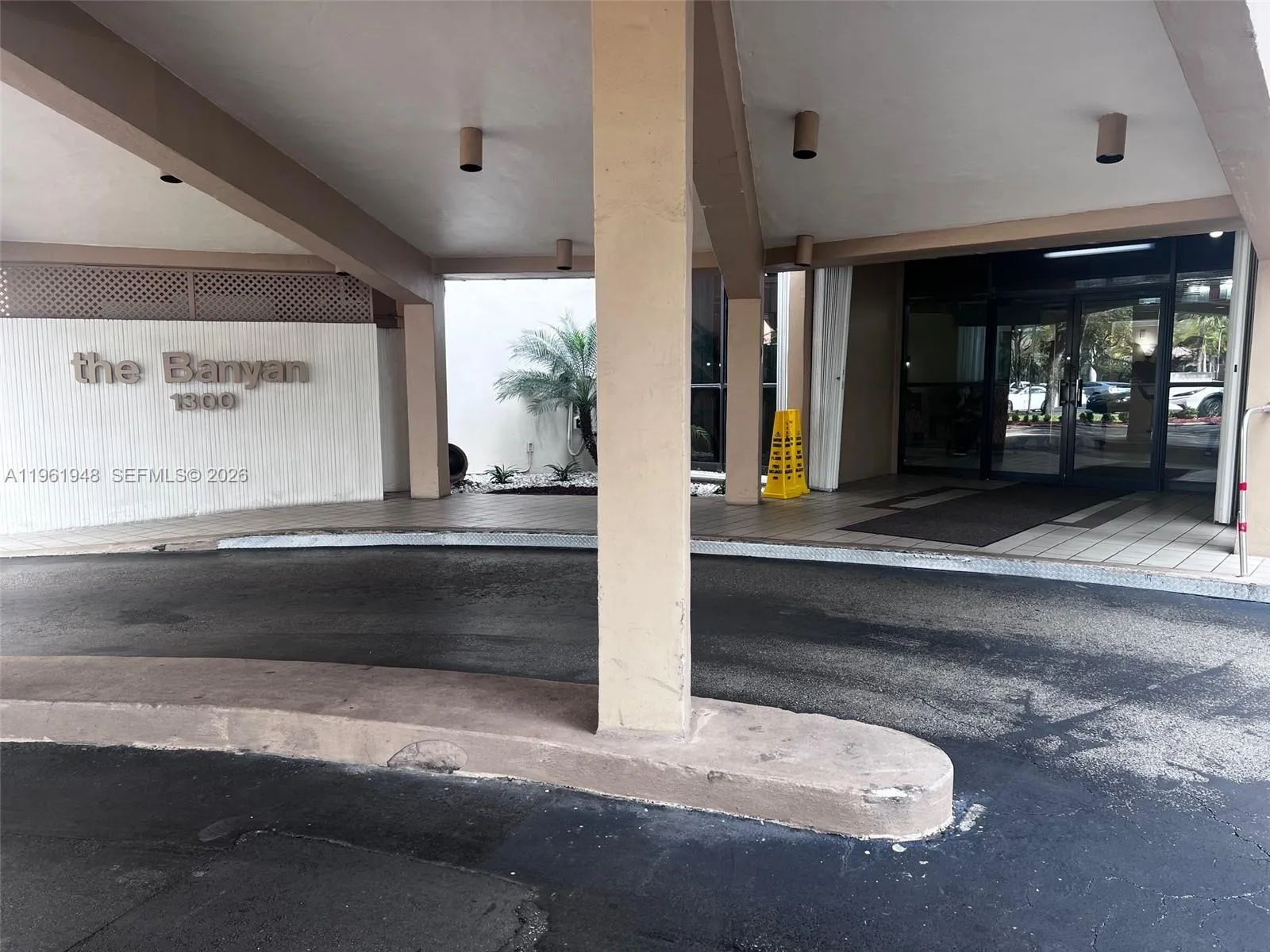 1300 Saint Charles Pl L22, Pembroke Pines, Florida, Pembroke Pines, Florida 33026, 1 Bedroom Bedrooms, ,2 BathroomsBathrooms,Residential,For Sale,1300 Saint Charles Pl L22, Pembroke Pines, Florida,A11961948