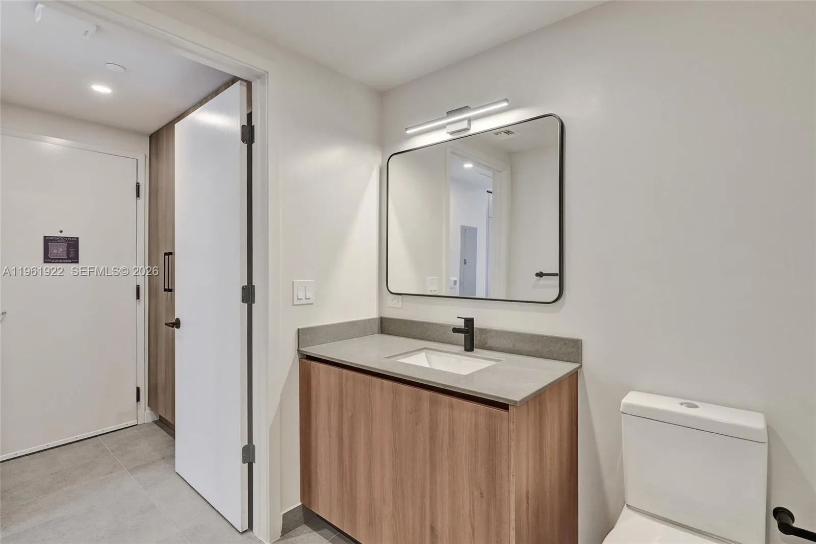 121 Ne 5th Street 807, Miami, Florida 33132, Miami, Florida 33132, ,1 BathroomBathrooms,Residential,For Sale,121 Ne 5th Street 807, Miami, Florida 33132,A11961922