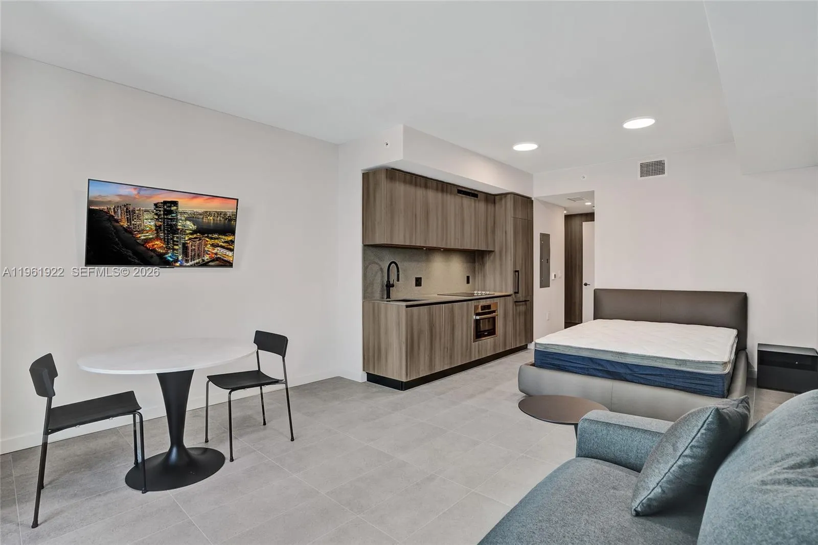 121 Ne 5th Street 807, Miami, Florida 33132, Miami, Florida 33132, ,1 BathroomBathrooms,Residential,For Sale,121 Ne 5th Street 807, Miami, Florida 33132,A11961922