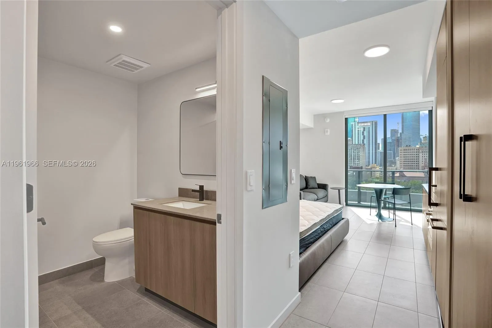 121 Ne 5th Street 1001b, Miami, Florida 33132, Miami, Florida 33132, ,1 BathroomBathrooms,Residential,For Sale,121 Ne 5th Street 1001b, Miami, Florida 33132,A11961966