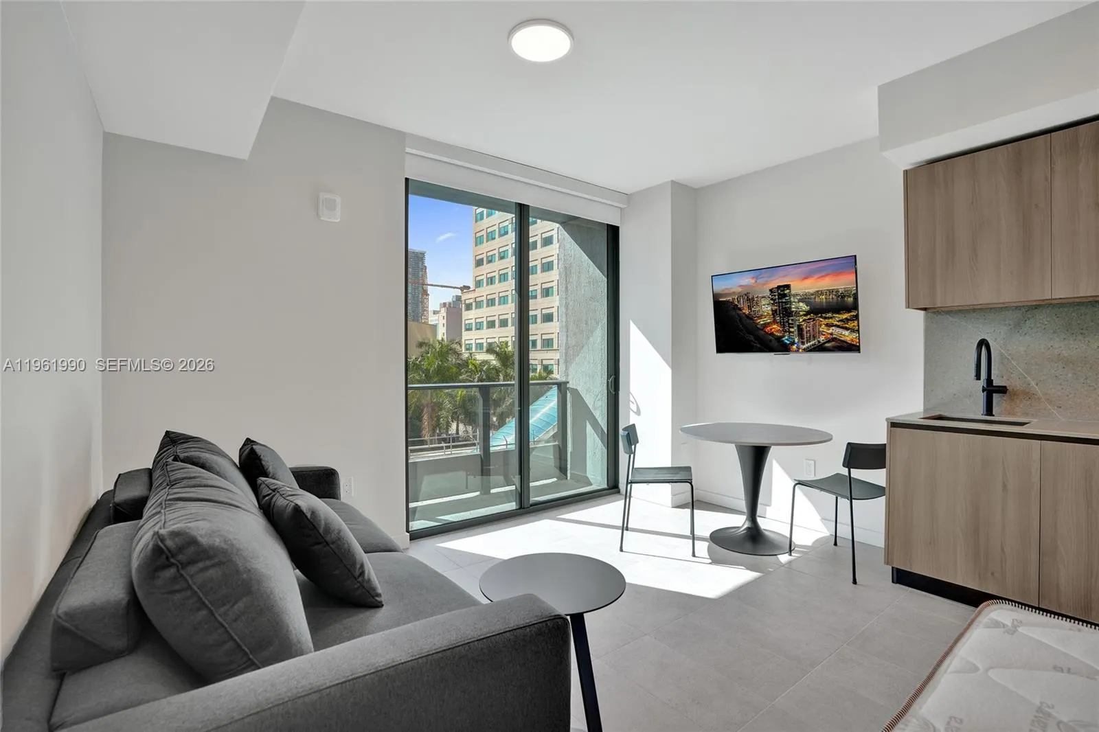 121 Ne 5th Street 401b, Miami, Florida 33132, Miami, Florida 33132, ,1 BathroomBathrooms,Residential,For Sale,121 Ne 5th Street 401b, Miami, Florida 33132,A11961990