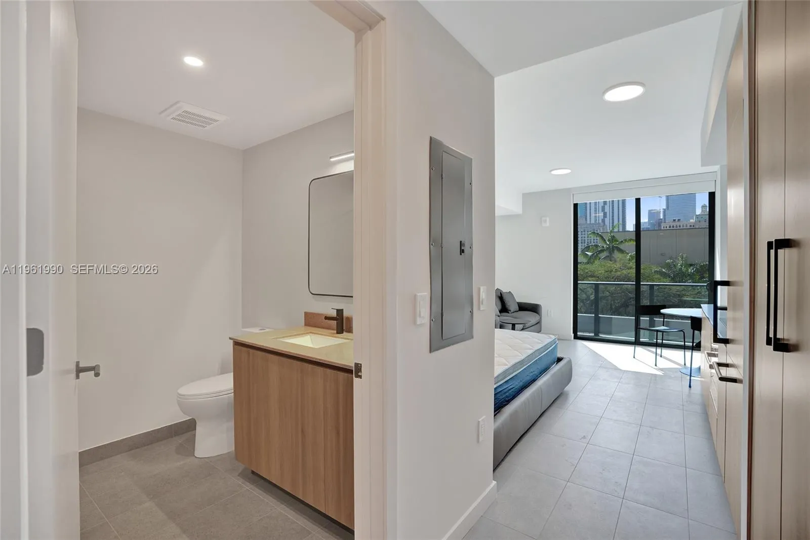 121 Ne 5th Street 401b, Miami, Florida 33132, Miami, Florida 33132, ,1 BathroomBathrooms,Residential,For Sale,121 Ne 5th Street 401b, Miami, Florida 33132,A11961990