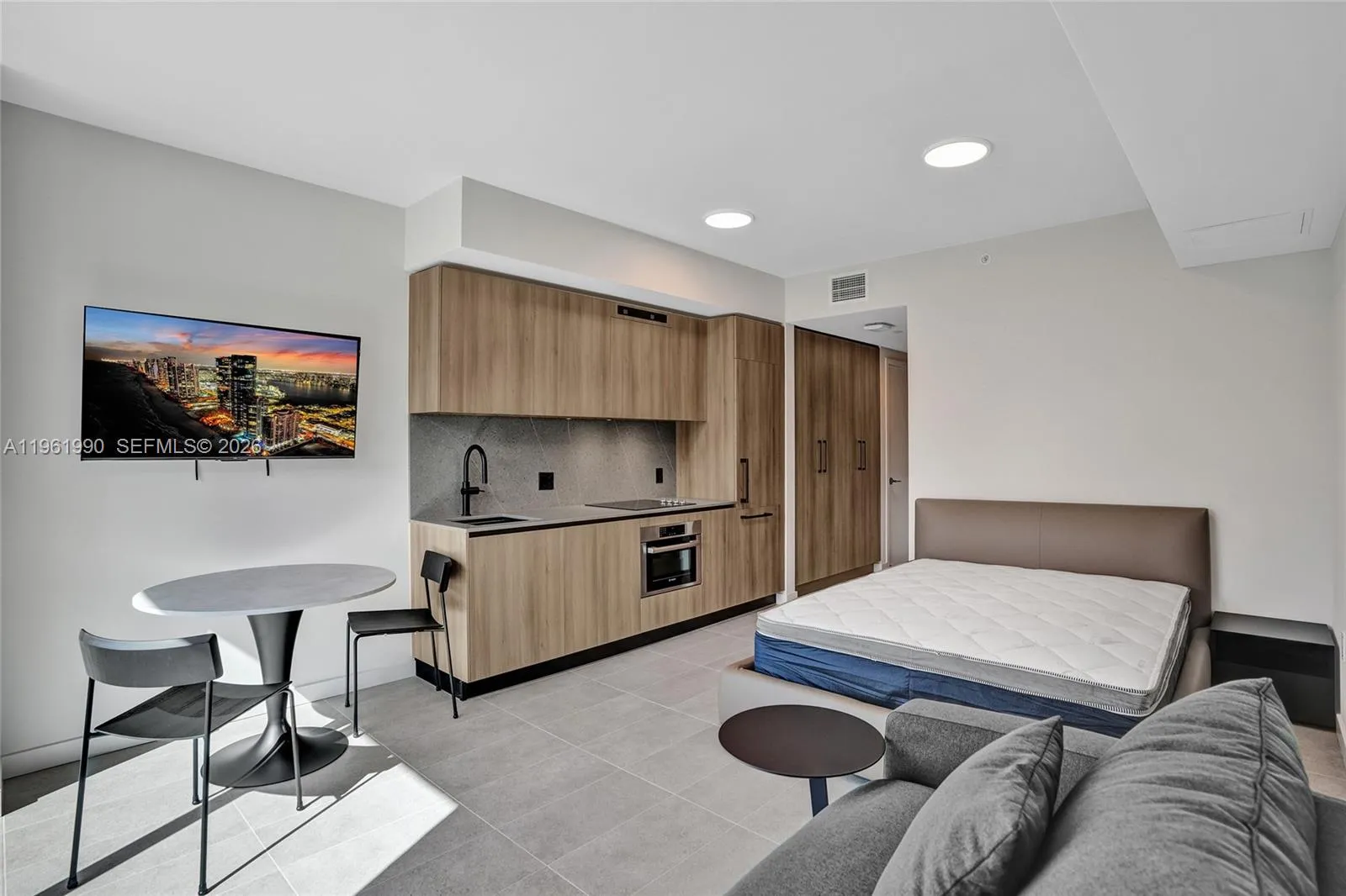 121 Ne 5th Street 401b, Miami, Florida 33132, Miami, Florida 33132, ,1 BathroomBathrooms,Residential,For Sale,121 Ne 5th Street 401b, Miami, Florida 33132,A11961990