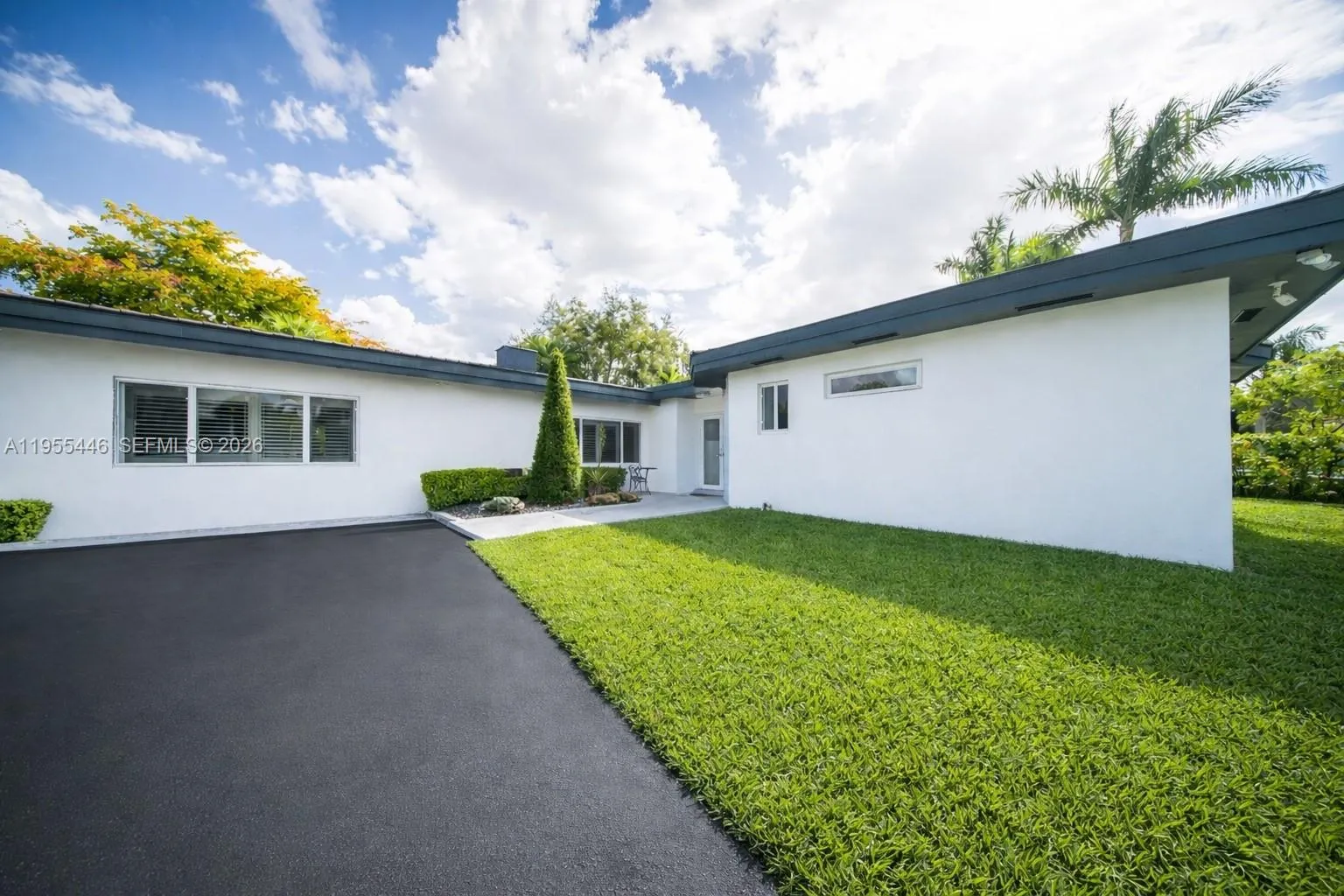 241 Sw 129th Ave, Miami, Florida 33184, Miami, Florida 33184, 3 Bedrooms Bedrooms, ,3 BathroomsBathrooms,Residential,For Sale,241 Sw 129th Ave, Miami, Florida 33184,A11955446