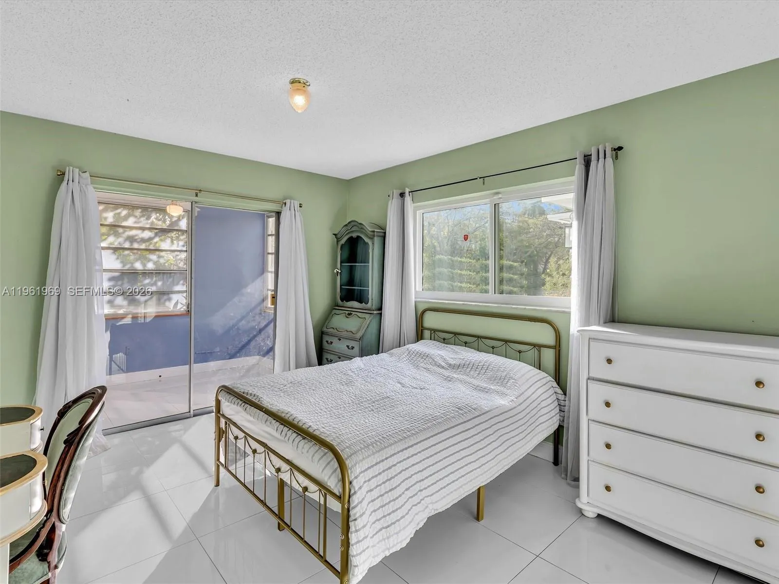 1400 S 19th Ave 1, Hollywood, Florida 33020, Hollywood, Florida 33020, 2 Bedrooms Bedrooms, ,1 BathroomBathrooms,Residential,For Sale,1400 S 19th Ave 1, Hollywood, Florida 33020,A11961969