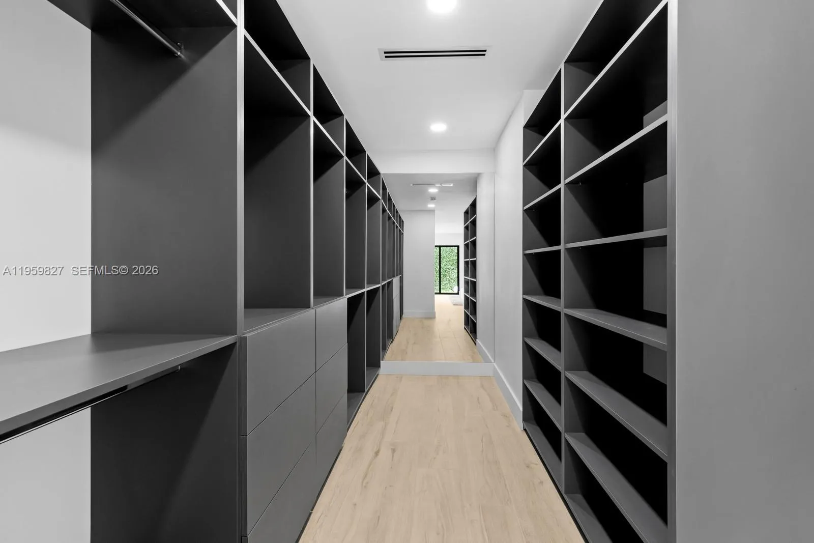 85 W Shore Dr W, Miami, Florida 33133, Miami, Florida 33133, 5 Bedrooms Bedrooms, ,5 BathroomsBathrooms,Residential,For Sale,85 W Shore Dr W, Miami, Florida 33133,A11959827