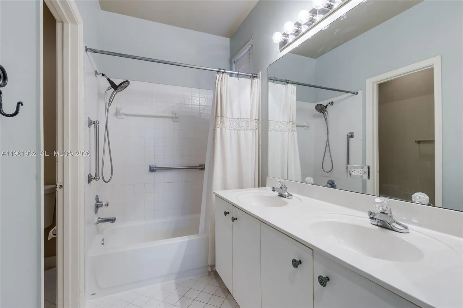 1280 Majesty Ter, Weston, Florida 33327, Weston, Florida 33327, 5 Bedrooms Bedrooms, ,2 BathroomsBathrooms,Residential,For Sale,1280 Majesty Ter, Weston, Florida 33327,A11961932