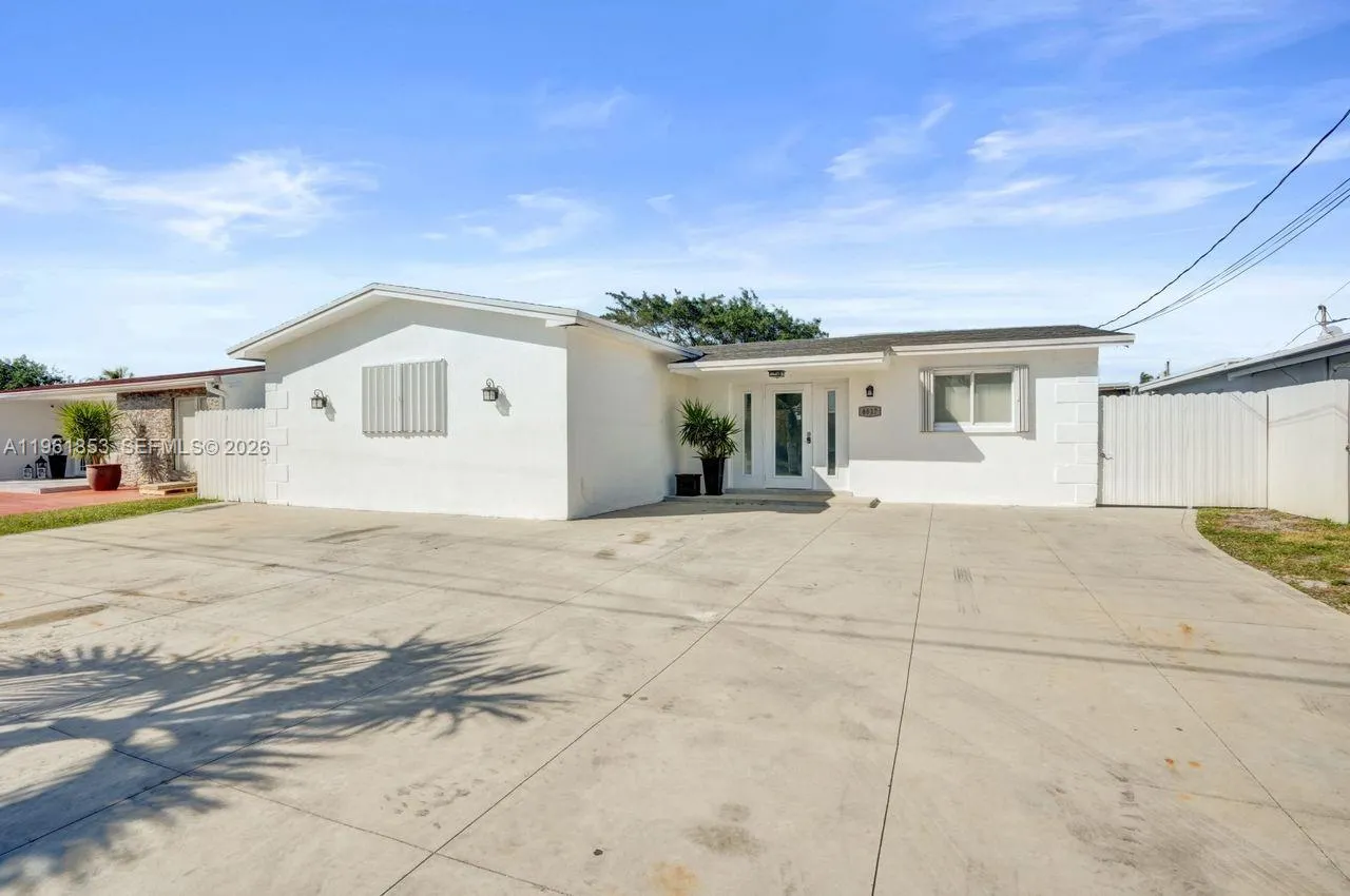 6617 Dahlia Dr, Miramar, Florida 33023, Miramar, Florida 33023, 4 Bedrooms Bedrooms, ,3 BathroomsBathrooms,Residential,For Sale,6617 Dahlia Dr, Miramar, Florida 33023,A11961853