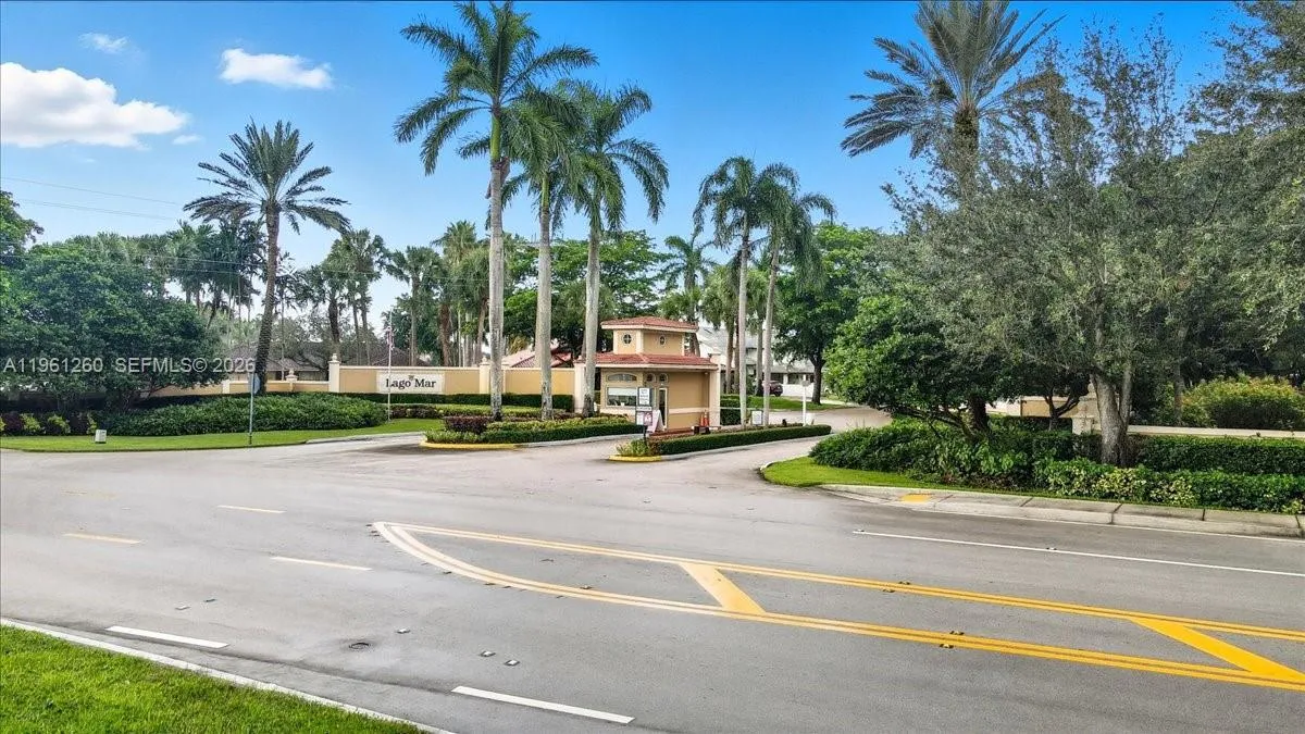 400 Nw 127th Ave 13, Plantation, Florida 33325, Plantation, Florida 33325, 4 Bedrooms Bedrooms, ,3 BathroomsBathrooms,Residential,For Sale,400 Nw 127th Ave 13, Plantation, Florida 33325,A11961260