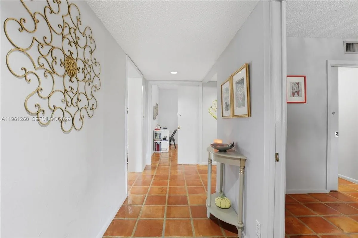 400 Nw 127th Ave 13, Plantation, Florida 33325, Plantation, Florida 33325, 4 Bedrooms Bedrooms, ,3 BathroomsBathrooms,Residential,For Sale,400 Nw 127th Ave 13, Plantation, Florida 33325,A11961260