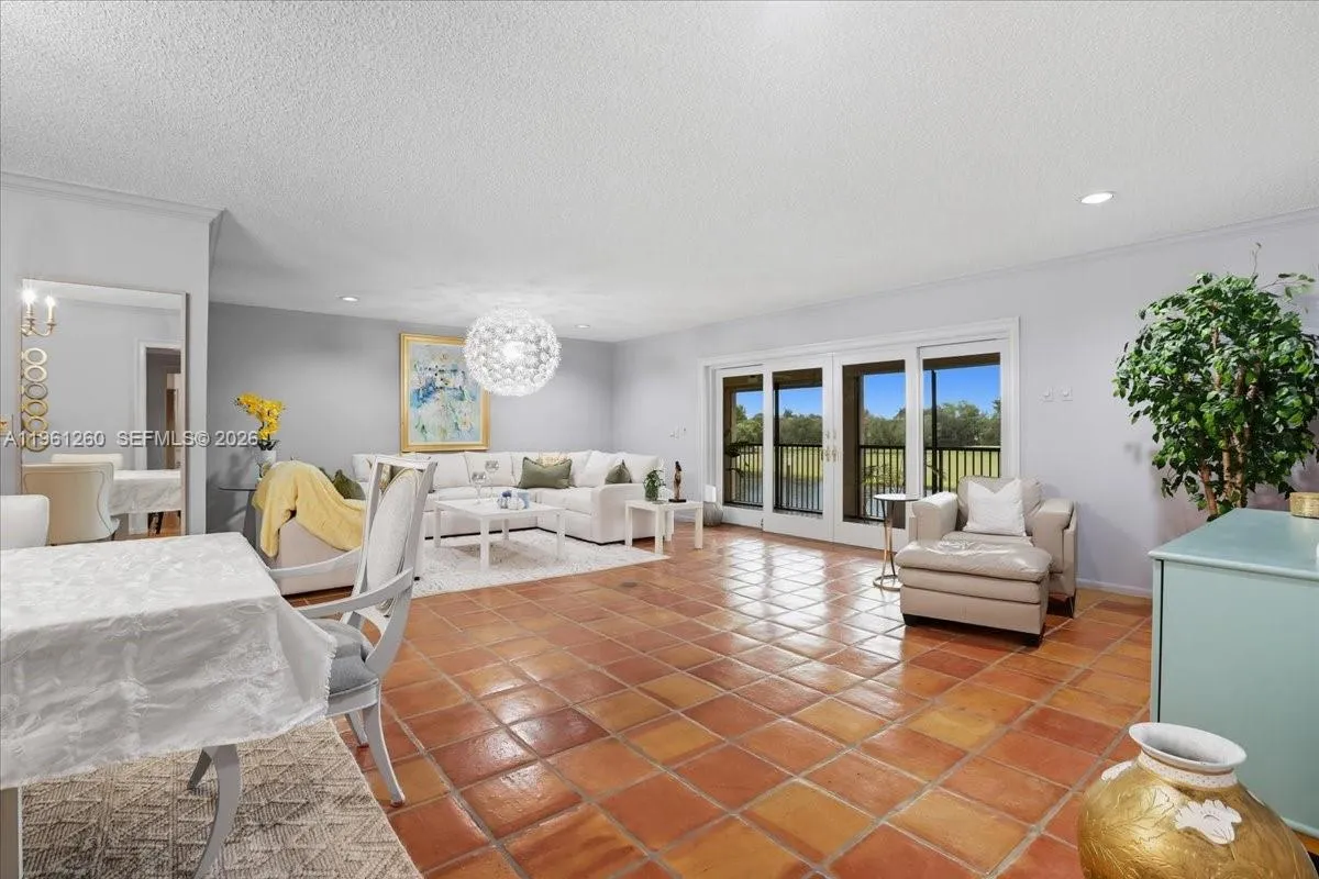 400 Nw 127th Ave 13, Plantation, Florida 33325, Plantation, Florida 33325, 4 Bedrooms Bedrooms, ,3 BathroomsBathrooms,Residential,For Sale,400 Nw 127th Ave 13, Plantation, Florida 33325,A11961260