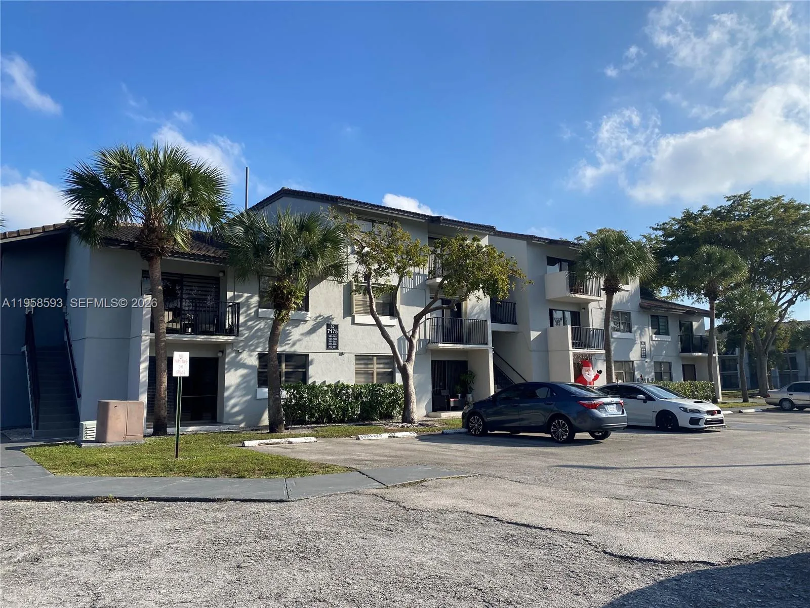7175 Nw 179th St 302, Hialeah, Florida 33015, Hialeah, Florida 33015, 1 Bedroom Bedrooms, ,1 BathroomBathrooms,Residential Lease,For Rent,7175 Nw 179th St 302, Hialeah, Florida 33015,A11958593