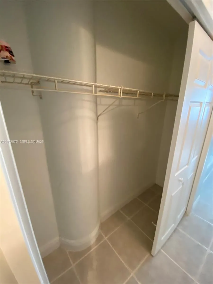 3725 S Ocean Dr 607, Hollywood, Florida 33019, Hollywood, Florida 33019, 1 Bedroom Bedrooms, ,1 BathroomBathrooms,Residential,For Sale,3725 S Ocean Dr 607, Hollywood, Florida 33019,A11962075