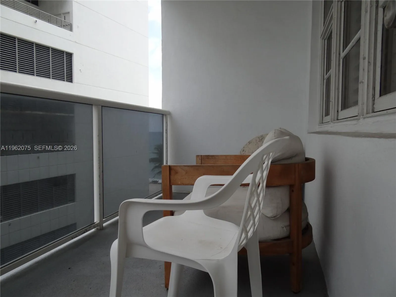 3725 S Ocean Dr 607, Hollywood, Florida 33019, Hollywood, Florida 33019, 1 Bedroom Bedrooms, ,1 BathroomBathrooms,Residential,For Sale,3725 S Ocean Dr 607, Hollywood, Florida 33019,A11962075