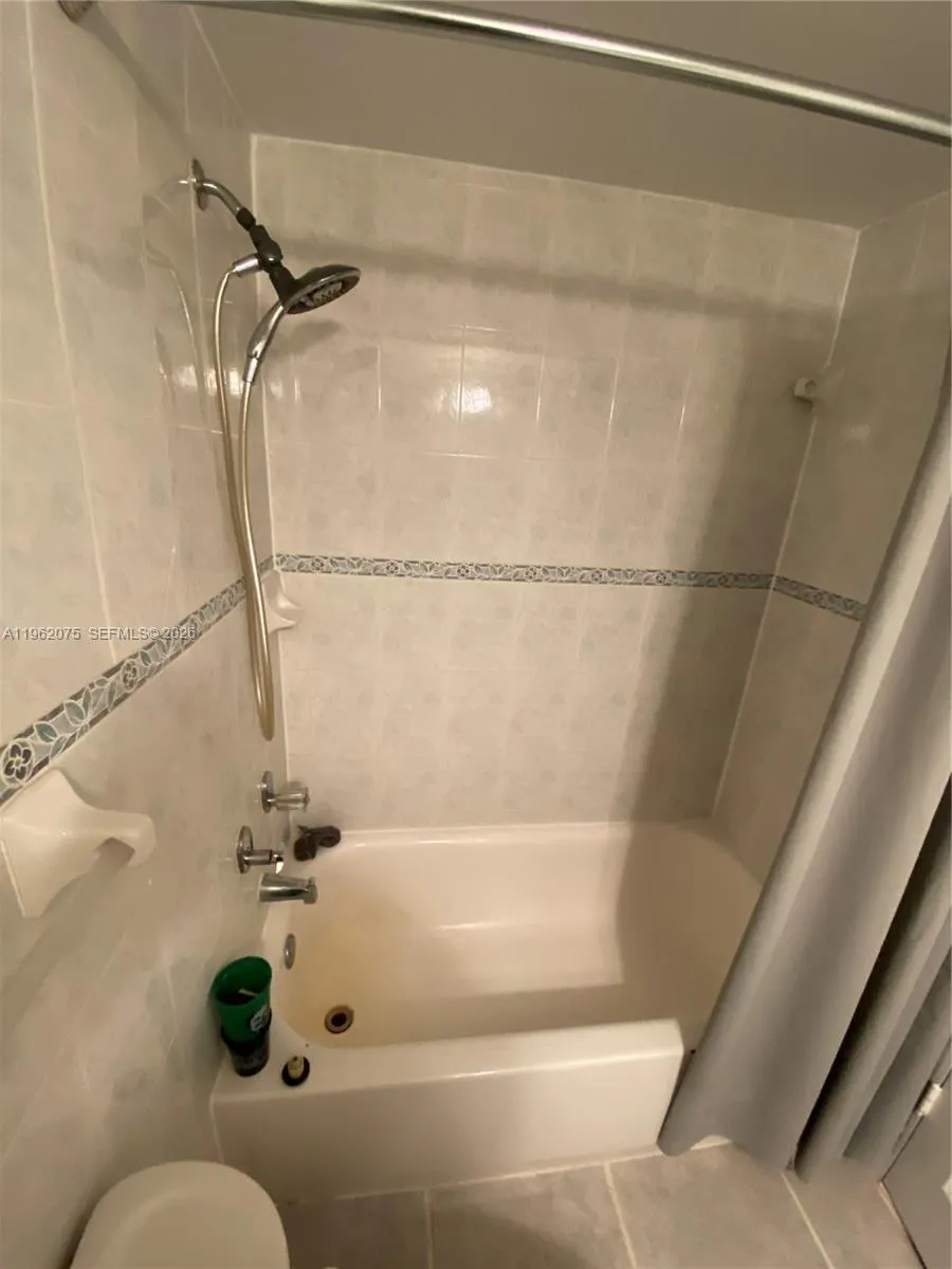 3725 S Ocean Dr 607, Hollywood, Florida 33019, Hollywood, Florida 33019, 1 Bedroom Bedrooms, ,1 BathroomBathrooms,Residential,For Sale,3725 S Ocean Dr 607, Hollywood, Florida 33019,A11962075