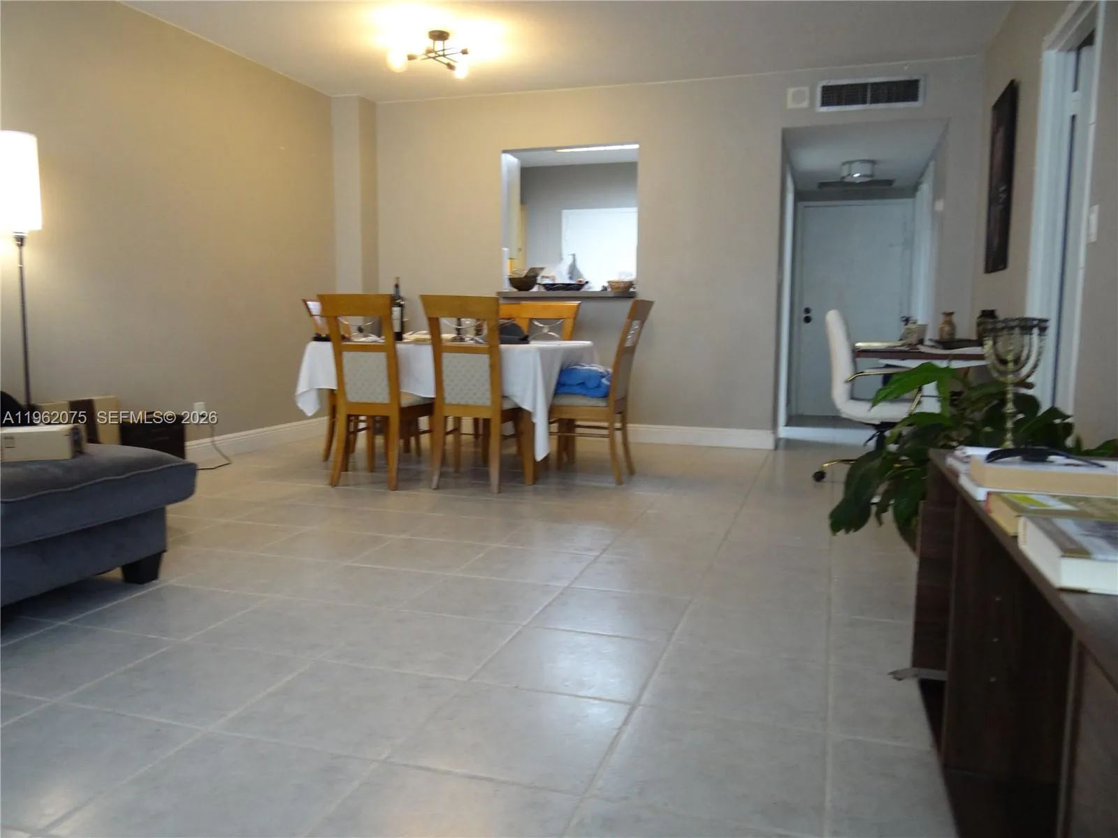 3725 S Ocean Dr 607, Hollywood, Florida 33019, Hollywood, Florida 33019, 1 Bedroom Bedrooms, ,1 BathroomBathrooms,Residential,For Sale,3725 S Ocean Dr 607, Hollywood, Florida 33019,A11962075