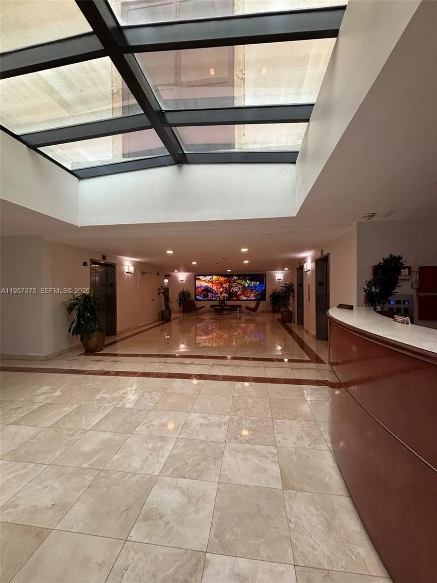 Miami, Florida 33131, 1 Bedroom Bedrooms, ,2 BathroomsBathrooms,Residential,For Sale,A11957375