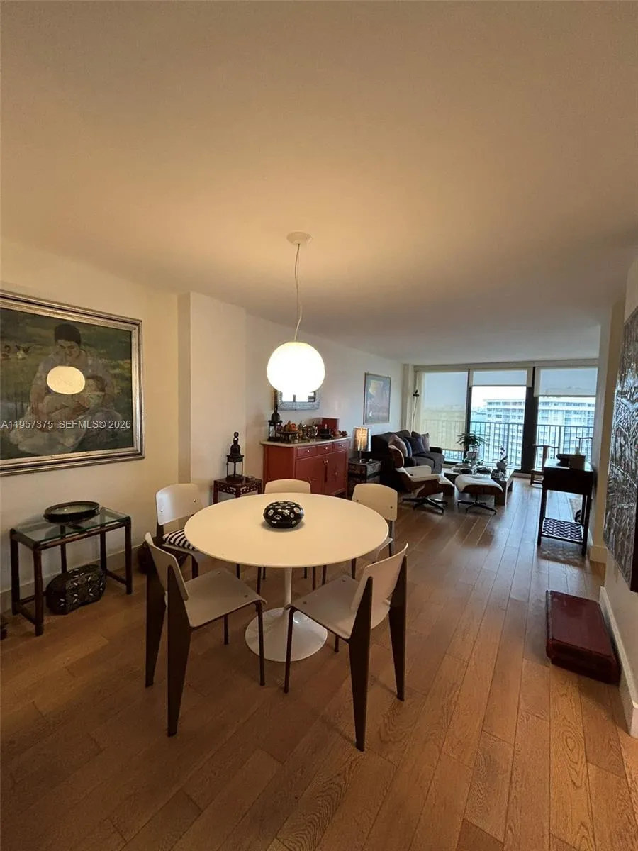 Miami, Florida 33131, 1 Bedroom Bedrooms, ,2 BathroomsBathrooms,Residential,For Sale,A11957375