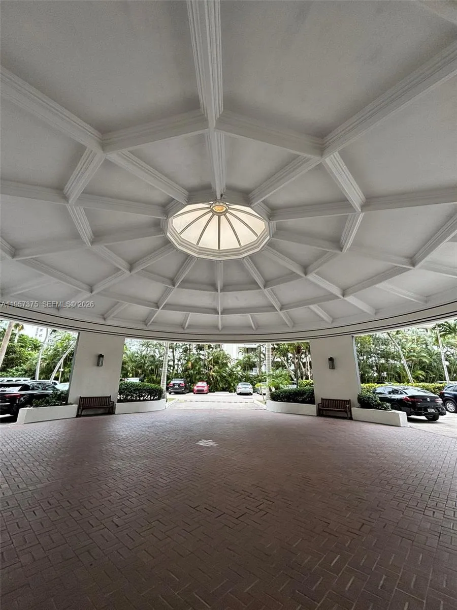 Miami, Florida 33131, 1 Bedroom Bedrooms, ,2 BathroomsBathrooms,Residential,For Sale,A11957375