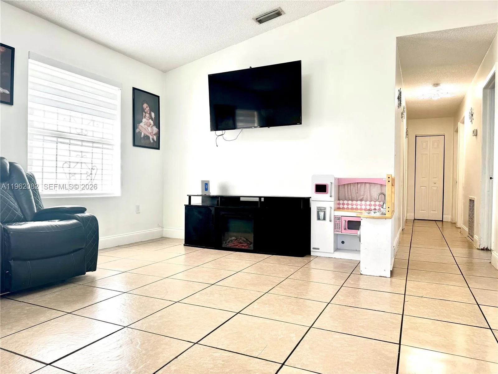 22736 Sw 114th Pl, Miami, Florida 33170, Miami, Florida 33170, 3 Bedrooms Bedrooms, ,1 BathroomBathrooms,Residential,For Sale,22736 Sw 114th Pl, Miami, Florida 33170,A11962082