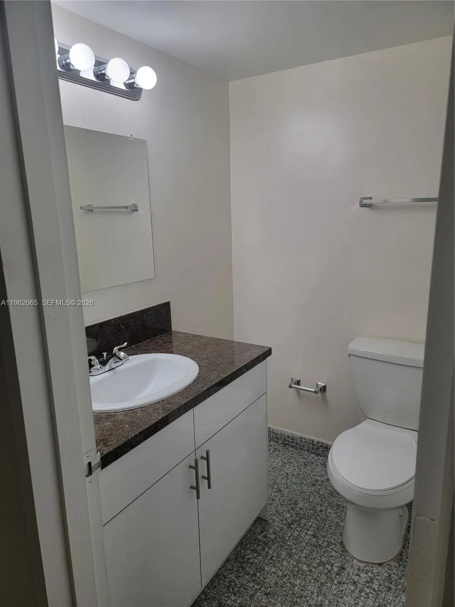 4174 Nw 79th Ave 2b, Doral, Florida 33166, Doral, Florida 33166, 2 Bedrooms Bedrooms, ,2 BathroomsBathrooms,Residential Lease,For Rent,4174 Nw 79th Ave 2b, Doral, Florida 33166,A11962065