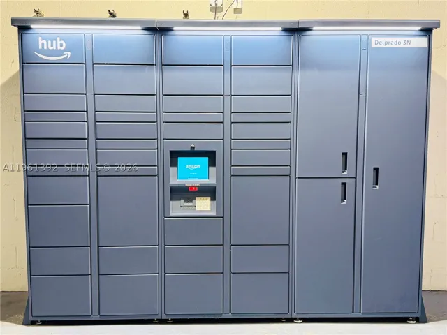 Amazon Lockers