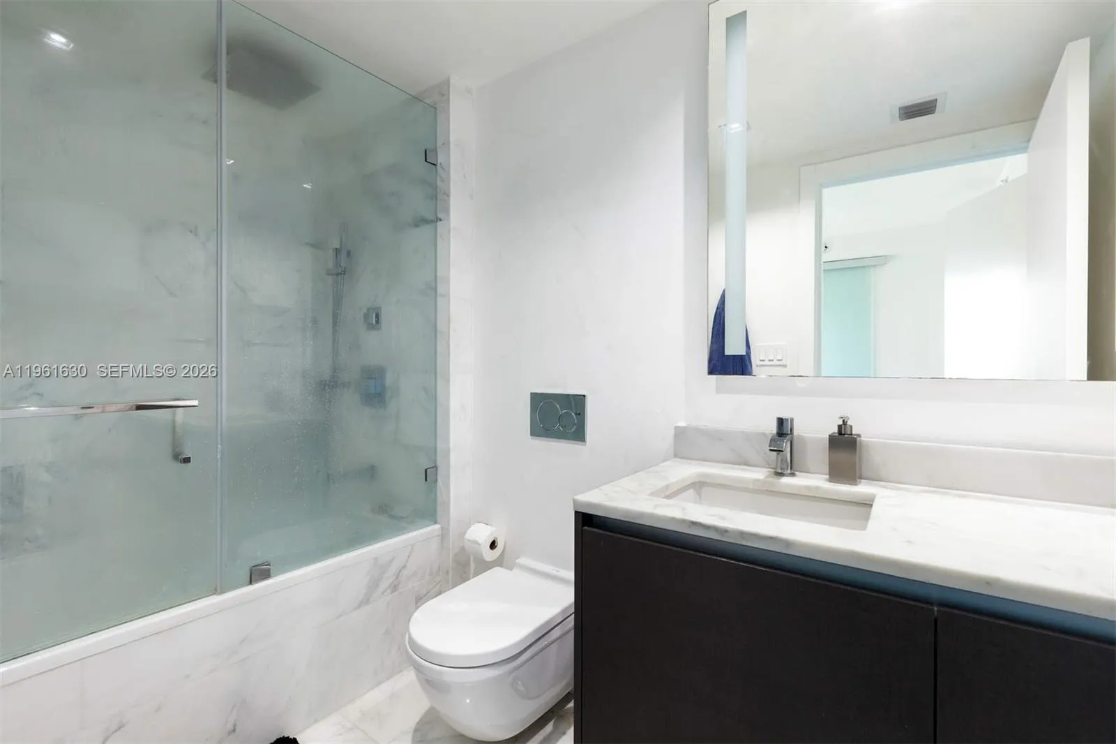 1451 Brickell Ave 1604, Miami, Florida 33131, Miami, Florida 33131, 1 Bedroom Bedrooms, ,1 BathroomBathrooms,Residential,For Sale,1451 Brickell Ave 1604, Miami, Florida 33131,A11961630
