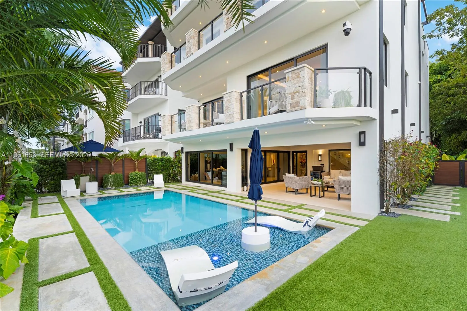 5860 Paradise Point Dr, Palmetto Bay, Florida 3315, Palmetto Bay, Florida 33157, 3 Bedrooms Bedrooms, ,5 BathroomsBathrooms,Residential,For Sale,5860 Paradise Point Dr, Palmetto Bay, Florida 3315,A11961653