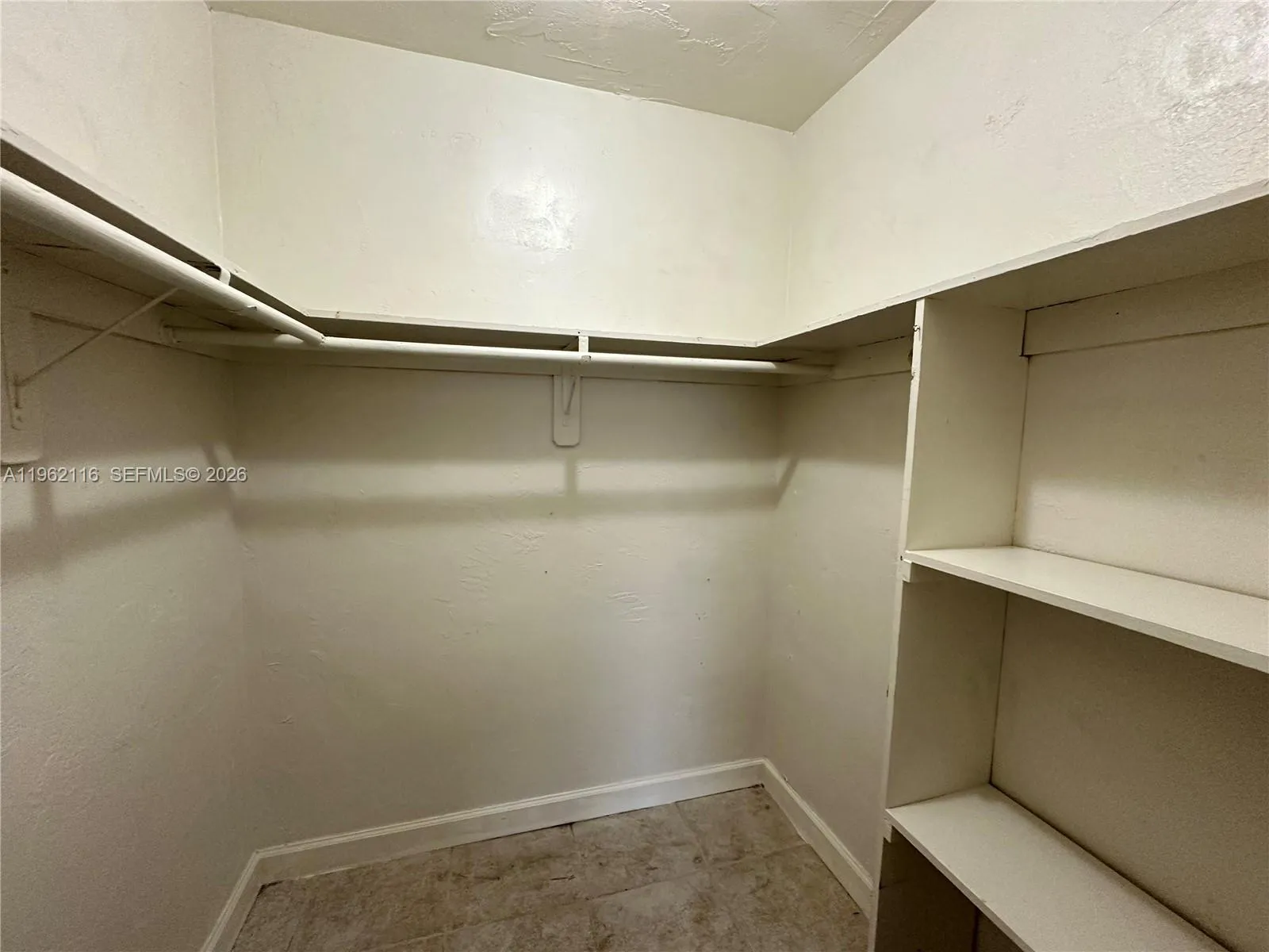 1008 Nw 45th Ave 9, Miami, Florida 33126, Miami, Florida 33126, 1 Bedroom Bedrooms, ,1 BathroomBathrooms,Residential Lease,For Rent,1008 Nw 45th Ave 9, Miami, Florida 33126,A11962116