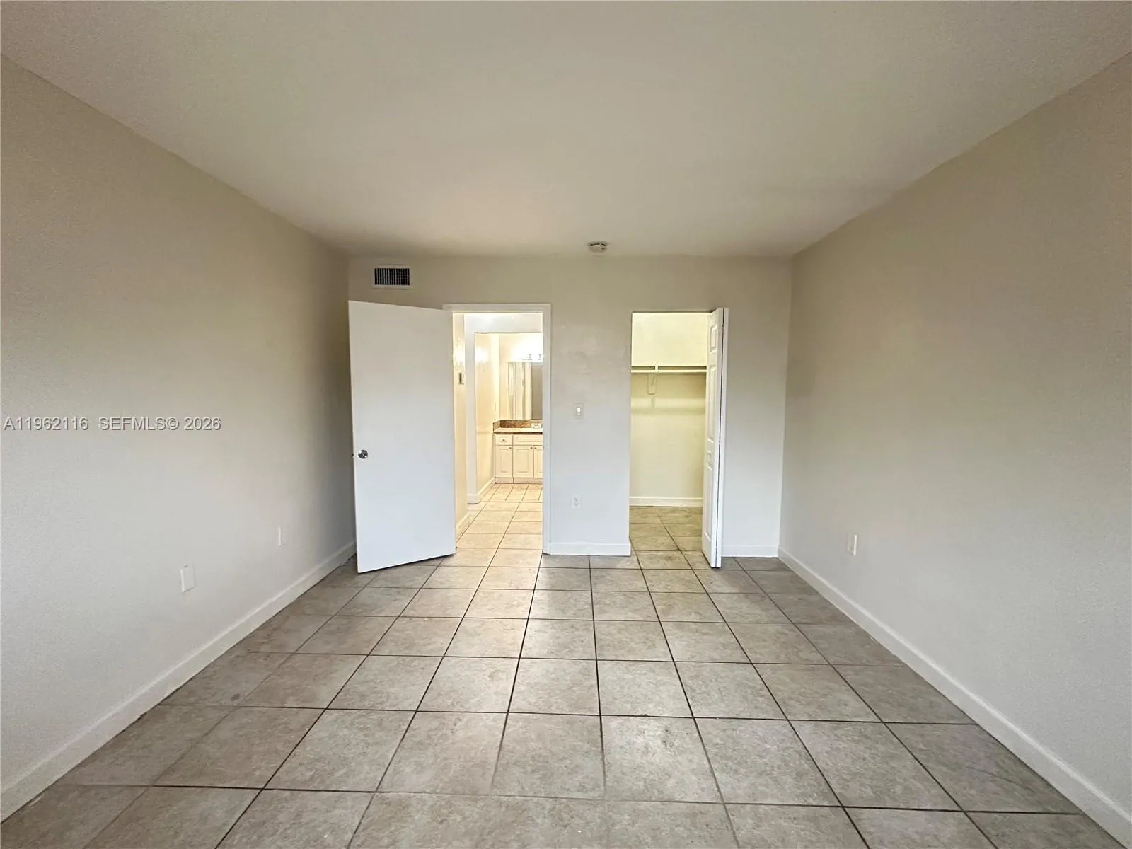 1008 Nw 45th Ave 9, Miami, Florida 33126, Miami, Florida 33126, 1 Bedroom Bedrooms, ,1 BathroomBathrooms,Residential Lease,For Rent,1008 Nw 45th Ave 9, Miami, Florida 33126,A11962116