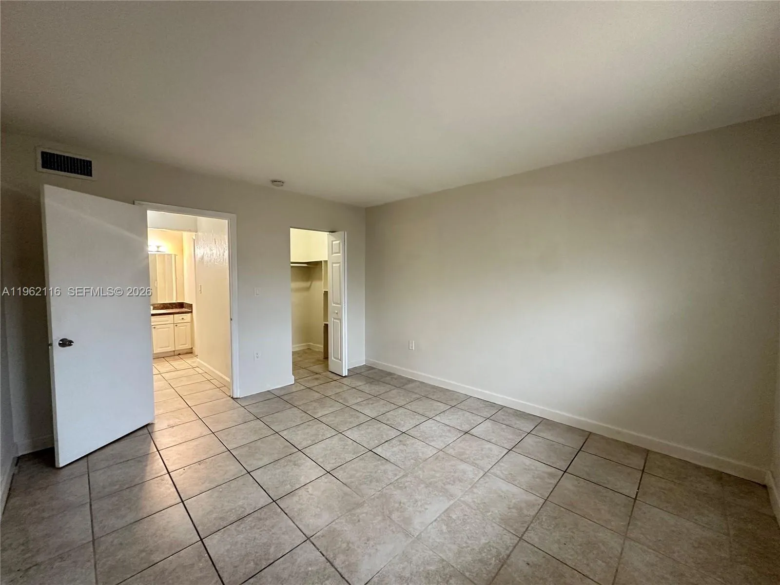 1008 Nw 45th Ave 9, Miami, Florida 33126, Miami, Florida 33126, 1 Bedroom Bedrooms, ,1 BathroomBathrooms,Residential Lease,For Rent,1008 Nw 45th Ave 9, Miami, Florida 33126,A11962116