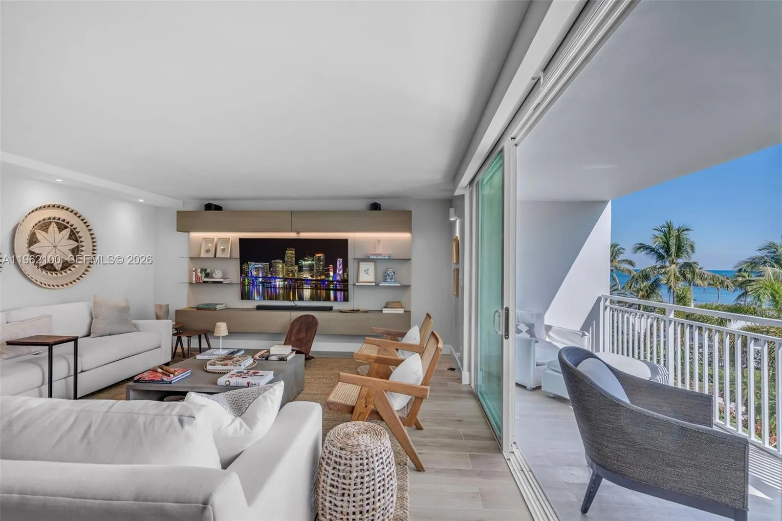 609 Ocean Dr 4g, Key Biscayne, Florida 33149, Key Biscayne, Florida 33149, 2 Bedrooms Bedrooms, ,2 BathroomsBathrooms,Residential Lease,For Rent,609 Ocean Dr 4g, Key Biscayne, Florida 33149,A11962100