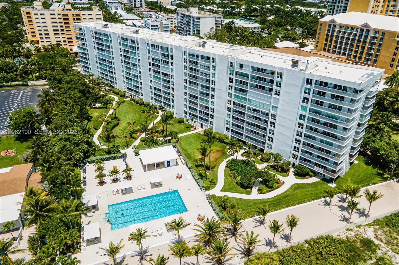 609 Ocean Dr 4g, Key Biscayne, Florida 33149, Key Biscayne, Florida 33149, 2 Bedrooms Bedrooms, ,2 BathroomsBathrooms,Residential Lease,For Rent,609 Ocean Dr 4g, Key Biscayne, Florida 33149,A11962100