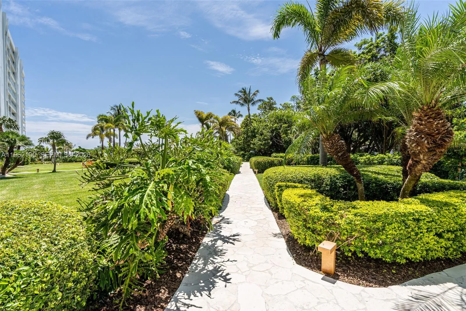 609 Ocean Dr 4g, Key Biscayne, Florida 33149, Key Biscayne, Florida 33149, 2 Bedrooms Bedrooms, ,2 BathroomsBathrooms,Residential Lease,For Rent,609 Ocean Dr 4g, Key Biscayne, Florida 33149,A11962100