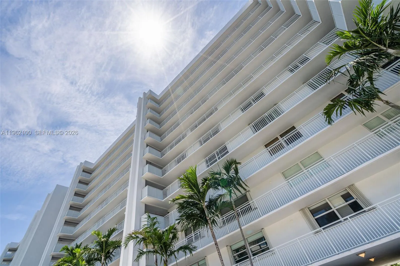 609 Ocean Dr 4g, Key Biscayne, Florida 33149, Key Biscayne, Florida 33149, 2 Bedrooms Bedrooms, ,2 BathroomsBathrooms,Residential Lease,For Rent,609 Ocean Dr 4g, Key Biscayne, Florida 33149,A11962100