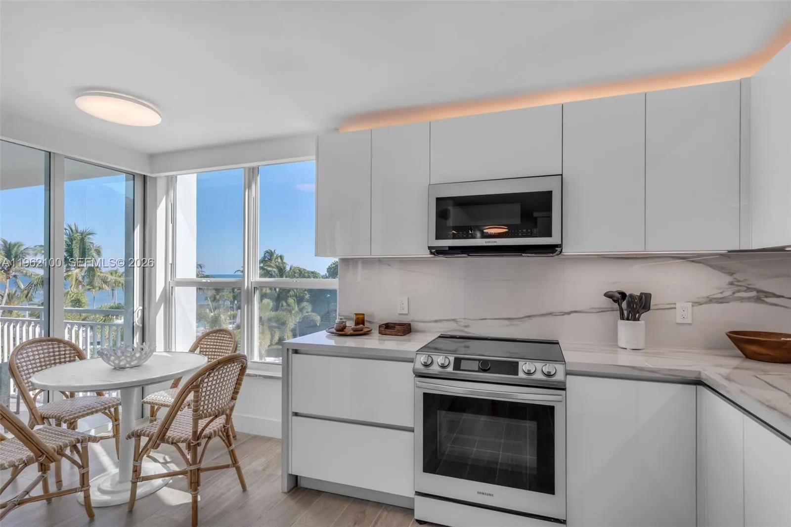 609 Ocean Dr 4g, Key Biscayne, Florida 33149, Key Biscayne, Florida 33149, 2 Bedrooms Bedrooms, ,2 BathroomsBathrooms,Residential Lease,For Rent,609 Ocean Dr 4g, Key Biscayne, Florida 33149,A11962100