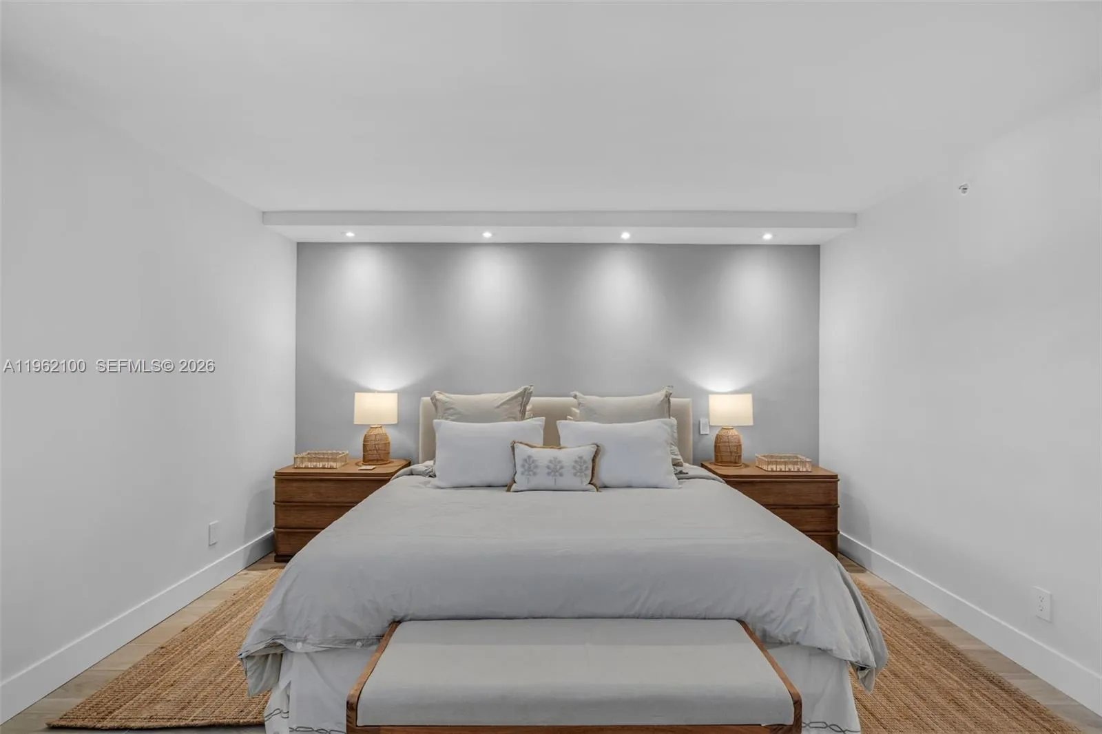 609 Ocean Dr 4g, Key Biscayne, Florida 33149, Key Biscayne, Florida 33149, 2 Bedrooms Bedrooms, ,2 BathroomsBathrooms,Residential Lease,For Rent,609 Ocean Dr 4g, Key Biscayne, Florida 33149,A11962100