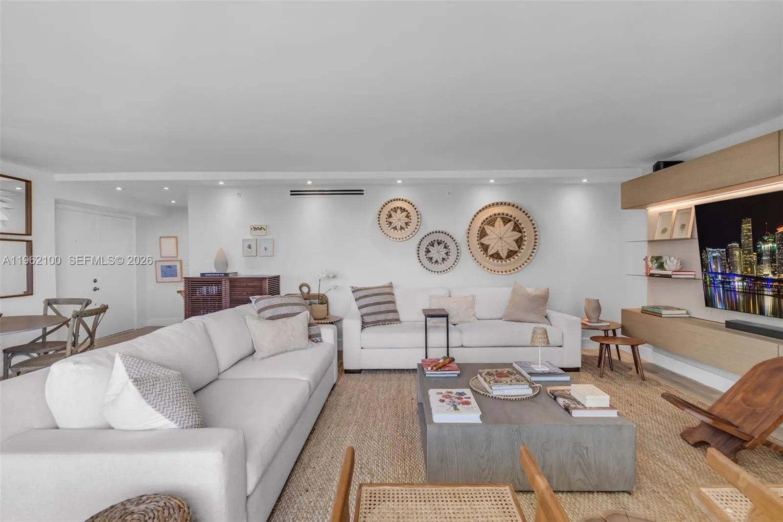 609 Ocean Dr 4g, Key Biscayne, Florida 33149, Key Biscayne, Florida 33149, 2 Bedrooms Bedrooms, ,2 BathroomsBathrooms,Residential Lease,For Rent,609 Ocean Dr 4g, Key Biscayne, Florida 33149,A11962100