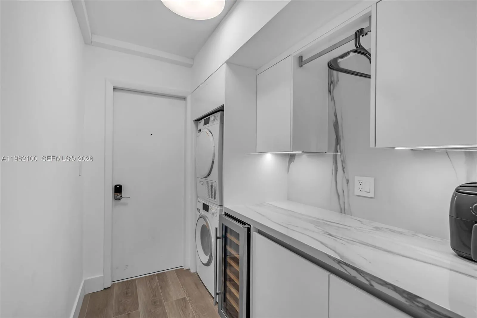 609 Ocean Dr 4g, Key Biscayne, Florida 33149, Key Biscayne, Florida 33149, 2 Bedrooms Bedrooms, ,2 BathroomsBathrooms,Residential Lease,For Rent,609 Ocean Dr 4g, Key Biscayne, Florida 33149,A11962100